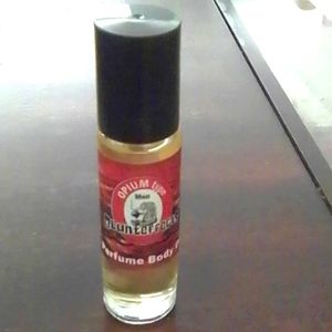 Perfume body oil for men